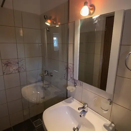 Atlantis Boutique Отель